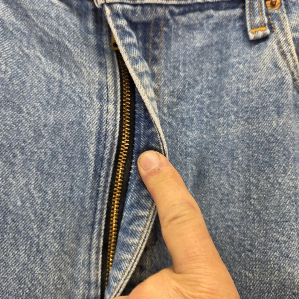 Vintage Levis 505 Jeans Mens Blue Straight Zip Fly USA Altered Hem Fits 34x26